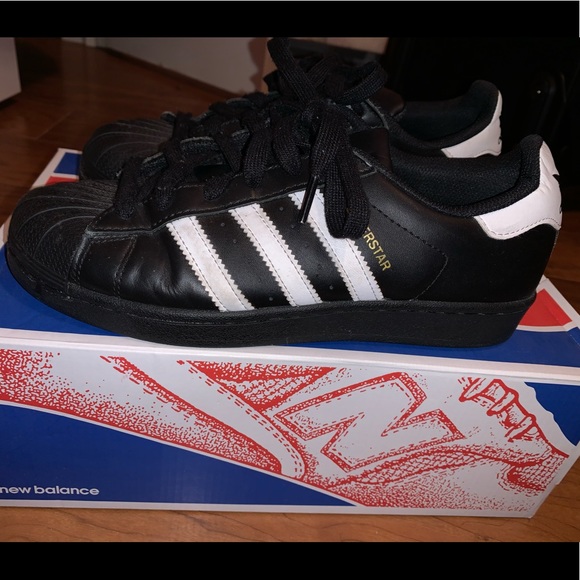 Adidas Superstar Shell-toe Casual Sneakers - Picture 5 of 8